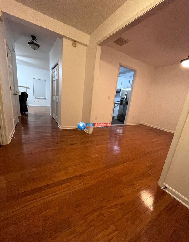 Building Photo - 4066 Parkway Cir NW