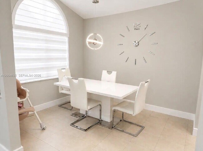 Building Photo - 10630 SW 157th Ct