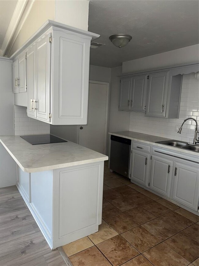 Building Photo - 1137 NW 104th St