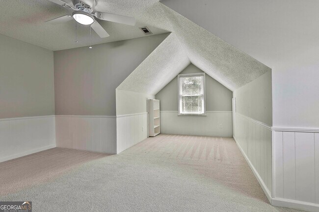 Building Photo - 101 Pepperwood Dr