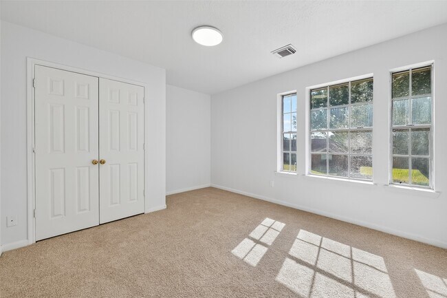 Building Photo - 7115 Renfro Dr