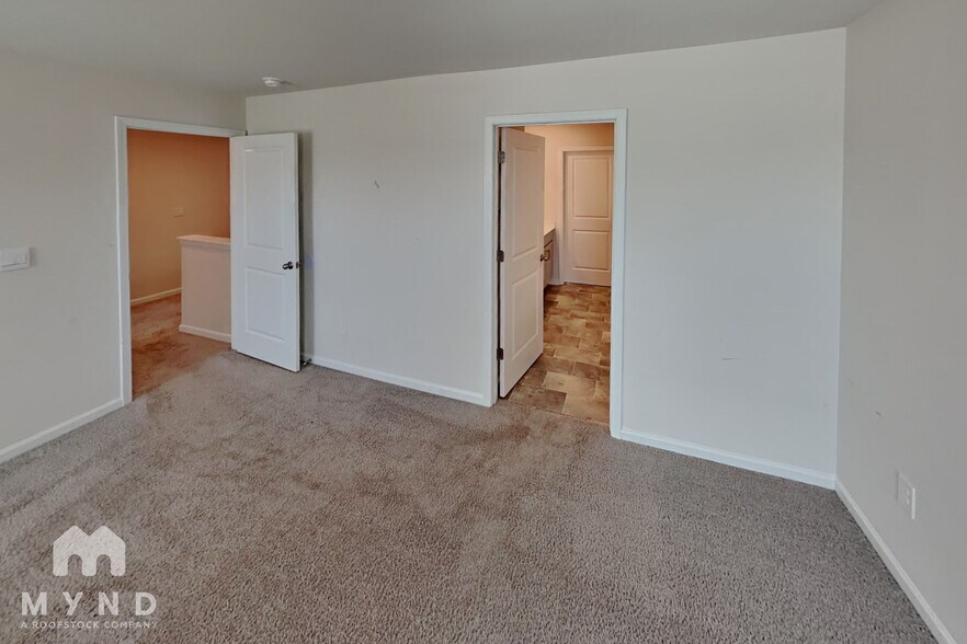 Building Photo - 2140 Redstone Dr