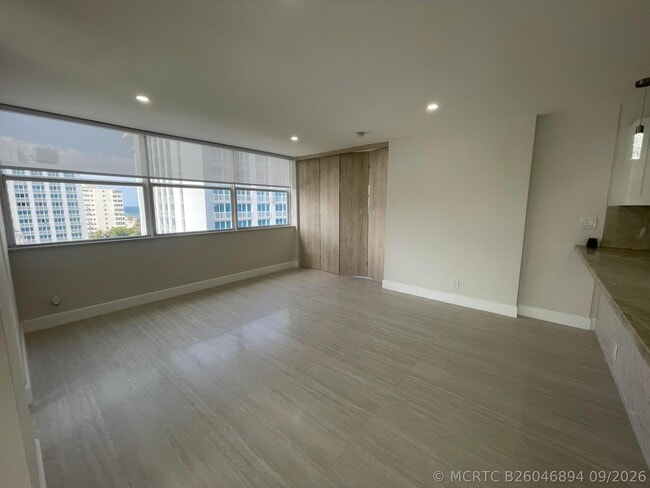 Building Photo - 209 N Fort Lauderdale Beach Blvd