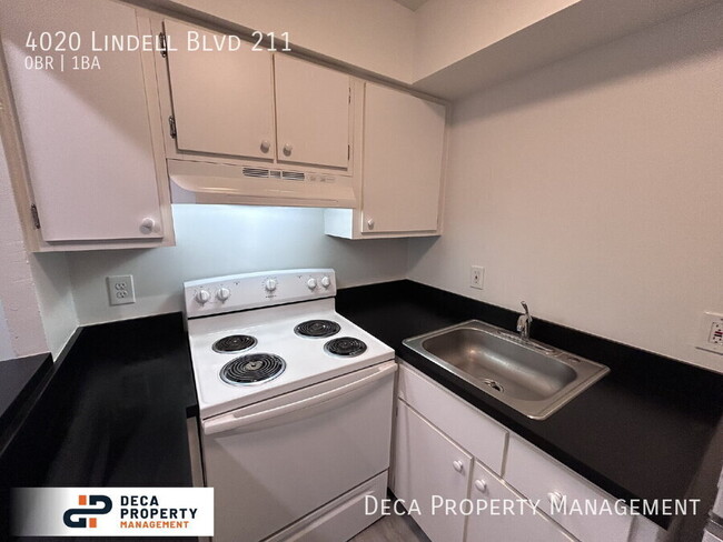 Building Photo - 4020 Lindell Blvd