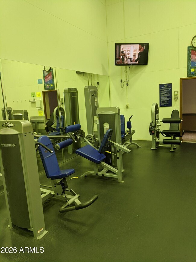 Building Photo - 1321 N Jamaica Way