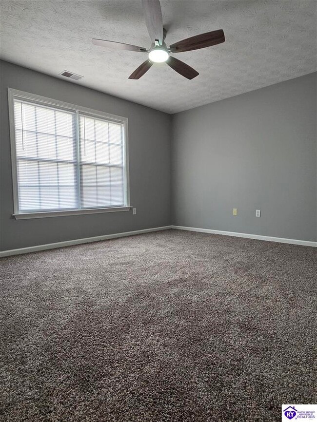 Building Photo - 171 Red Hawk Dr