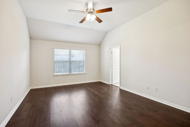 Building Photo - 2317 Houston Dr