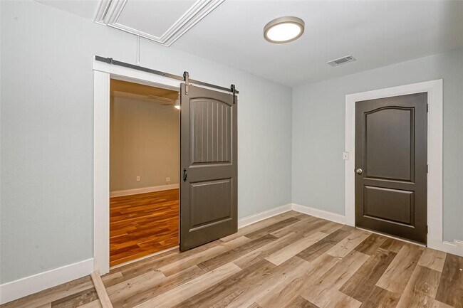 Building Photo - 3618 Hera Dr