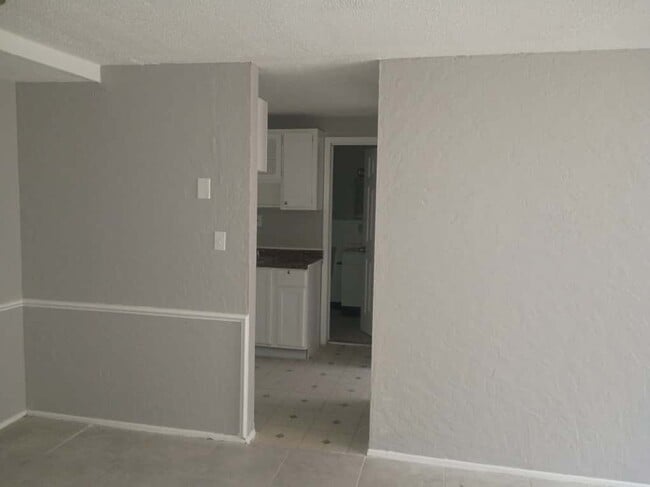 Building Photo - 13444 Euclid Ave