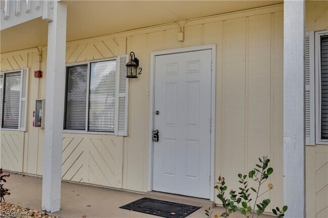 Building Photo - 4617 Bayshore Dr