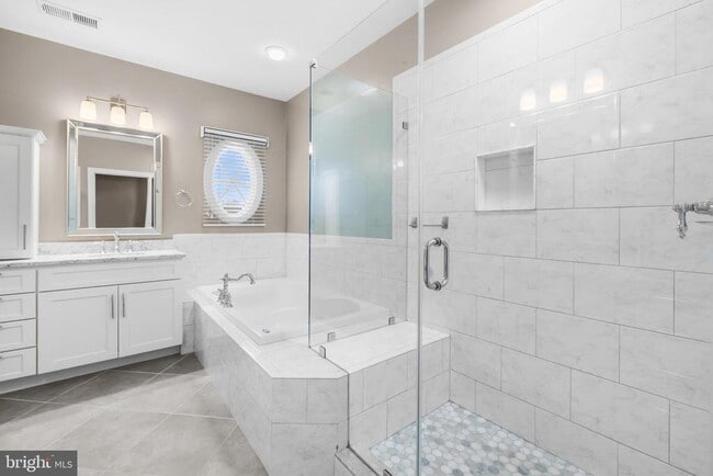 Building Photo - 5274 Pocosin Ln