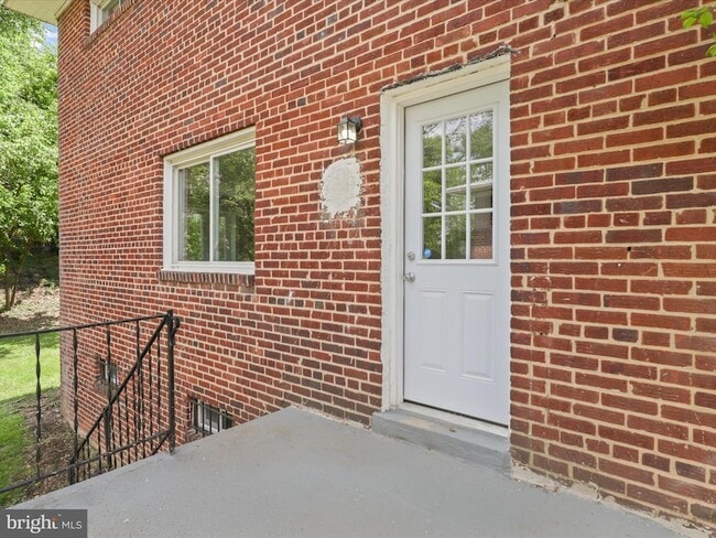 Building Photo - 5026 Roseld Ct