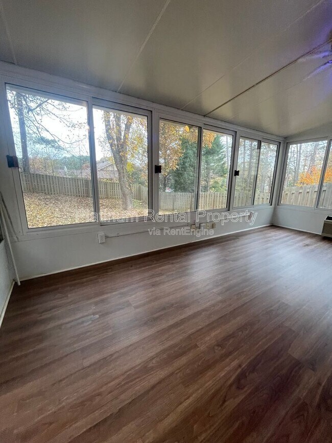 Building Photo - 3665 Orchard St