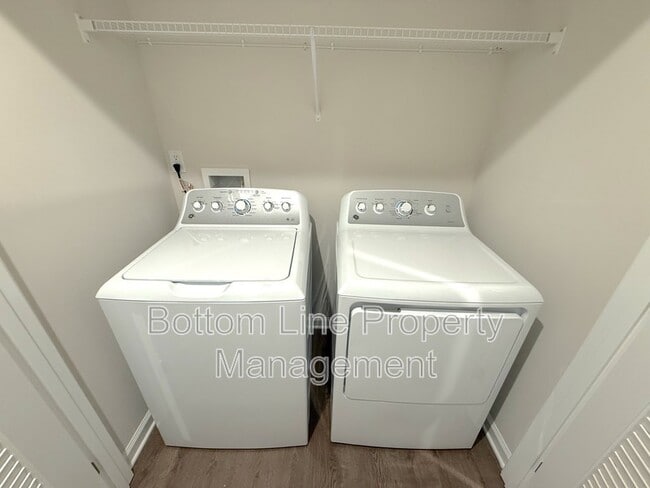 Building Photo - 7133 Capstan Ter