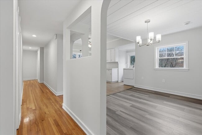 Building Photo - 715 Truman Pkwy