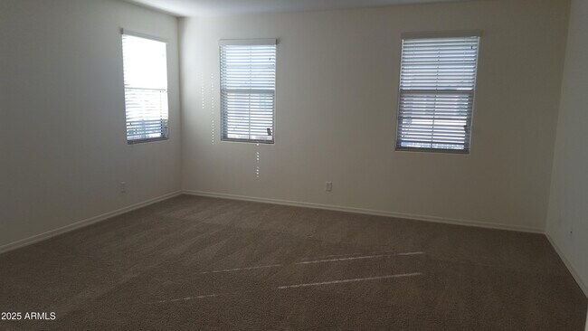 Building Photo - 2258 S Wallrade Ln