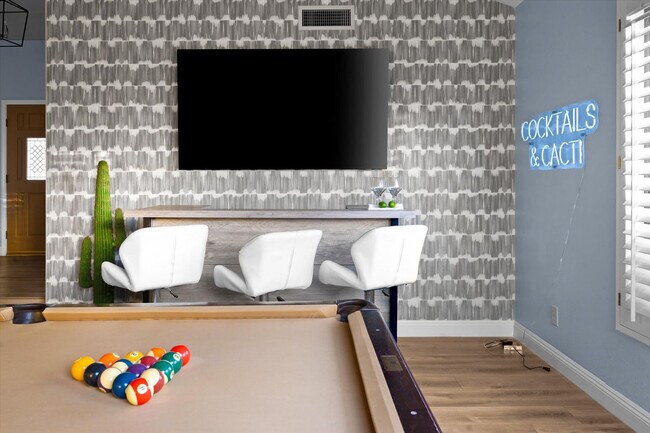 Building Photo - 5604 E Beverly Ln