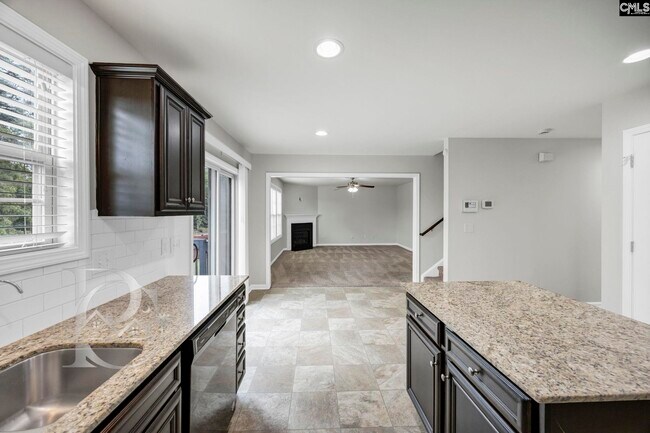 Building Photo - 629 Kimpton Dr