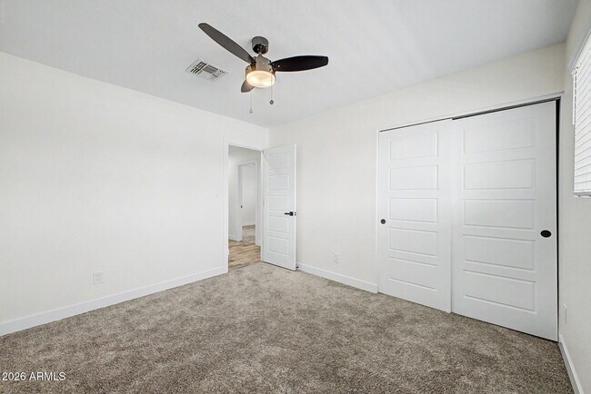 Building Photo - 2174 E Palmcroft Dr