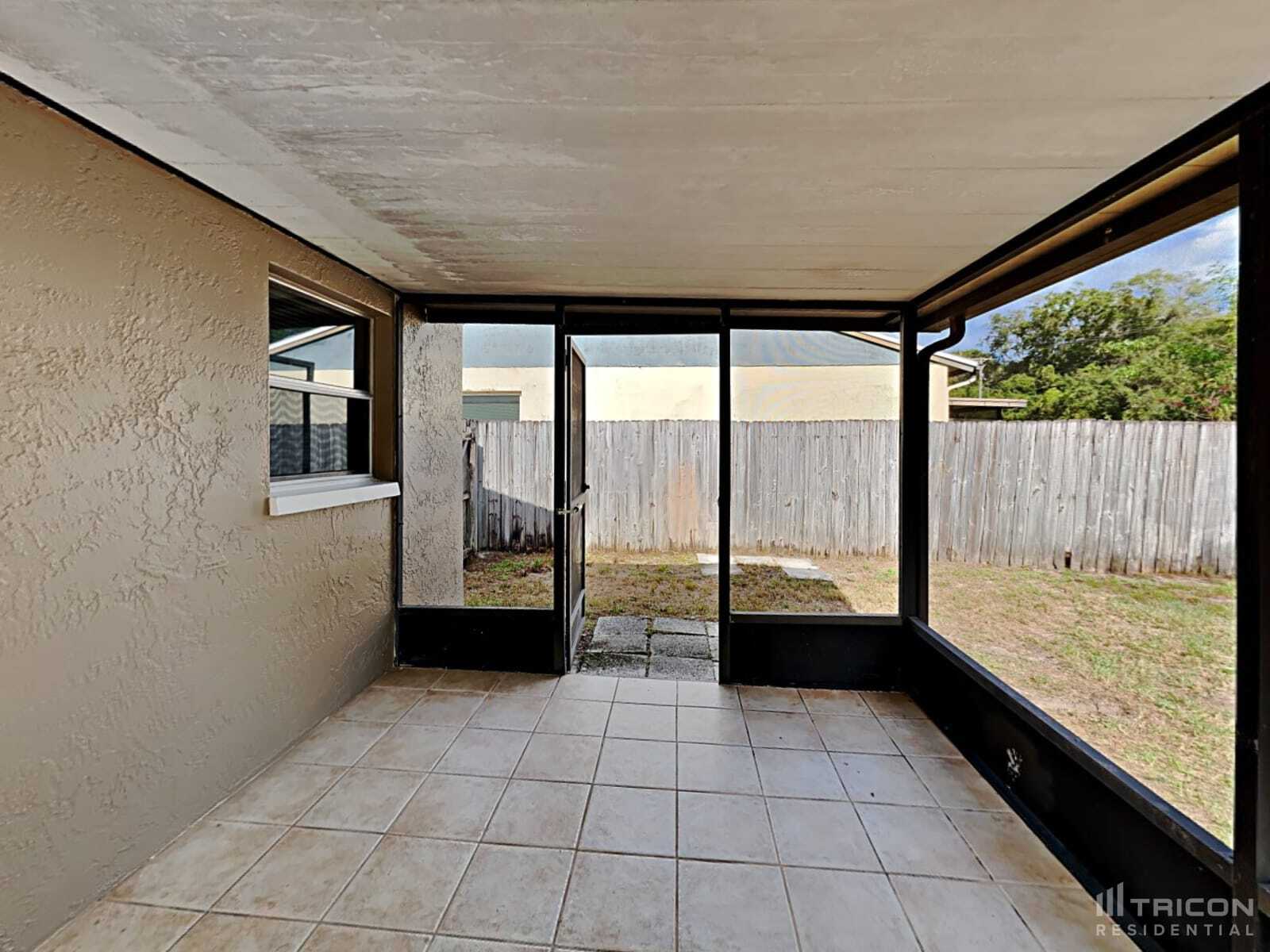 Building Photo - 13912 Henson Cir