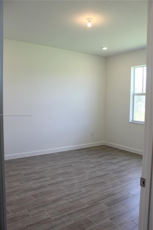 Building Photo - 1379 Tangled Orchard Tr