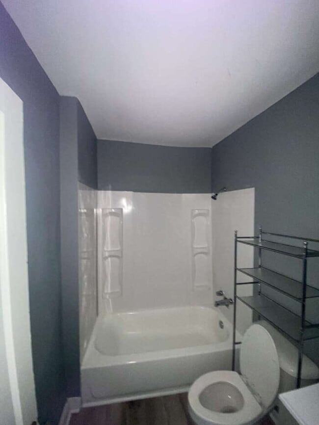 Building Photo - 2310 W 25th Ave