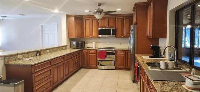 Building Photo - 1804 E Wheeler Rd