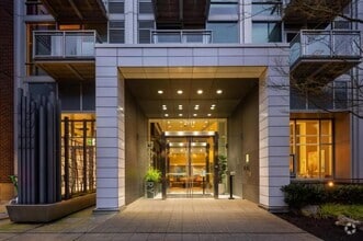 Building Photo - 0 bedroom in Seattle WA 98121