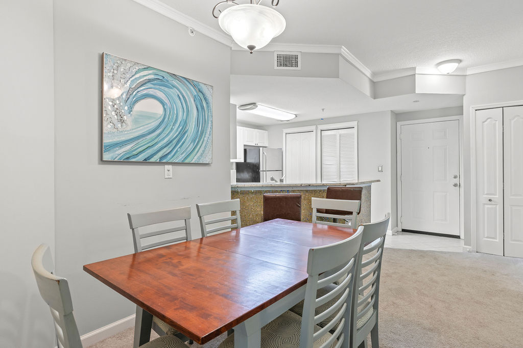 Building Photo - 5060 Fairways Cir