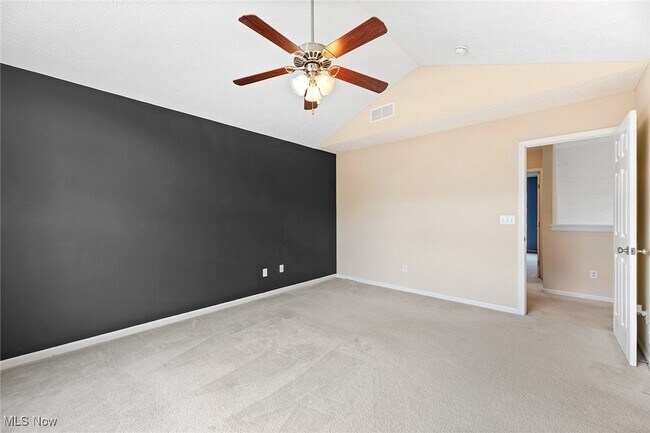 Building Photo - 37 Eastpointe Dr