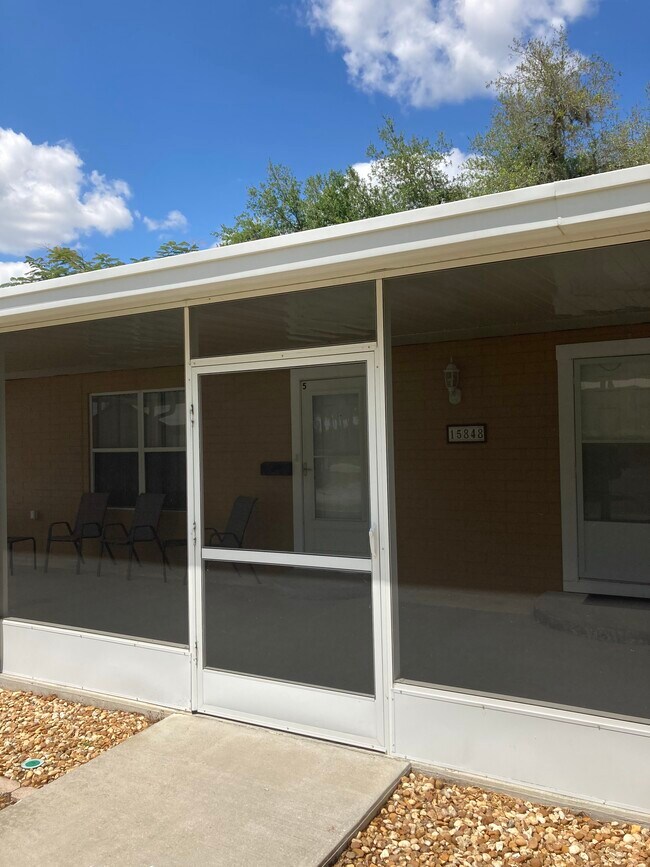 Building Photo - 15848 Lake Iola Rd