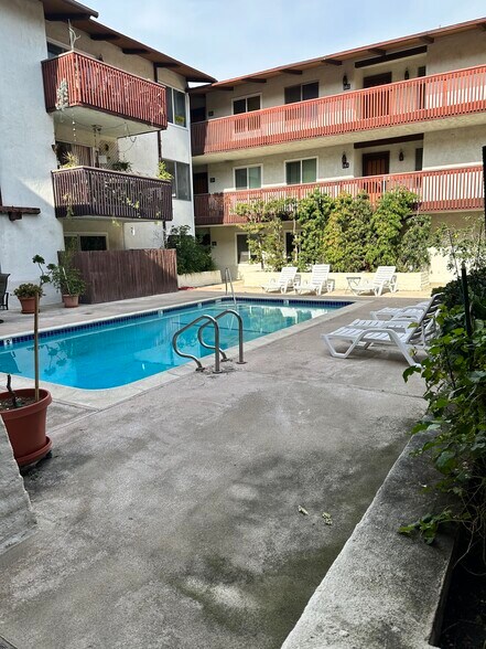 Primary Photo - 5650 Sumner Way