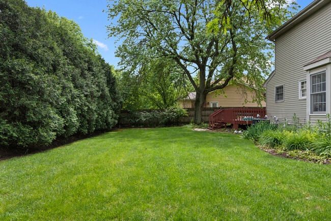 Building Photo - 560 Rapidan Ct