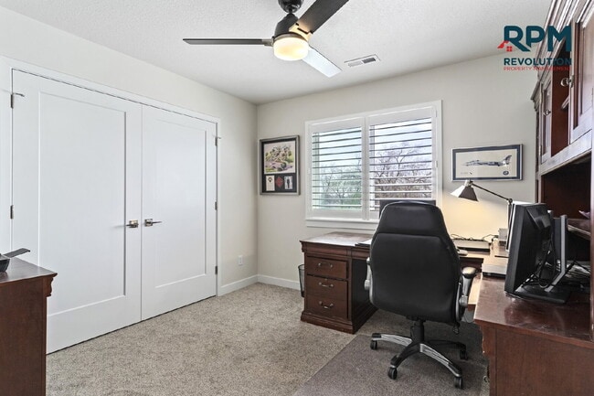 Building Photo - "Charming West Haven Retreat: Spacious 3-B...