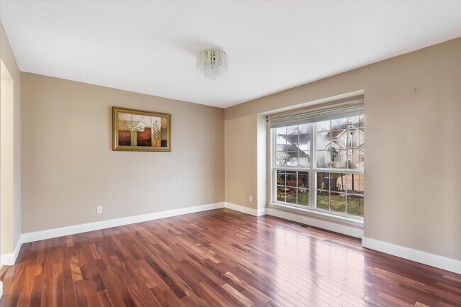 Building Photo - 627 Fox Hill Estates Dr