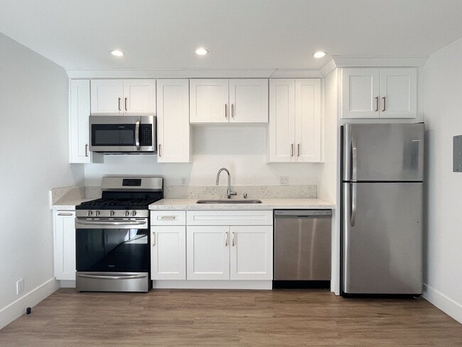 Building Photo - 350 Hermosa