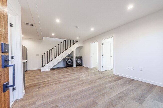 Building Photo - 5508 Barton Ave