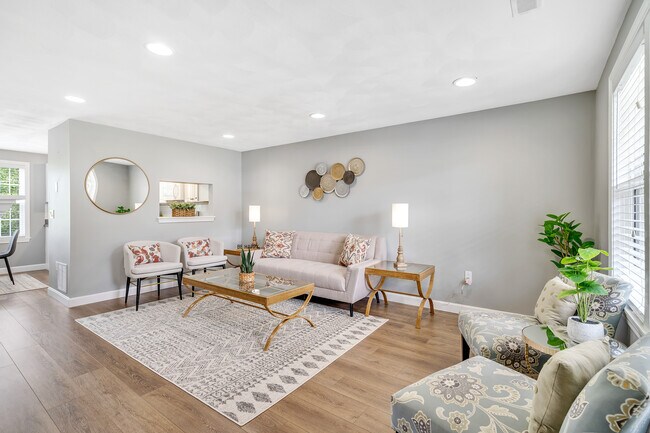 Building Photo - 74 Juniper Ln