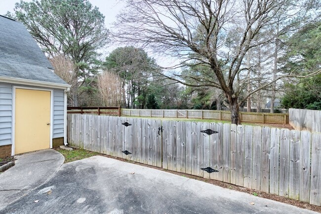 Building Photo - 106 Allison Way