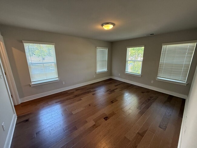 Building Photo - Beauitiful Home in the heart of Ballantyne!!