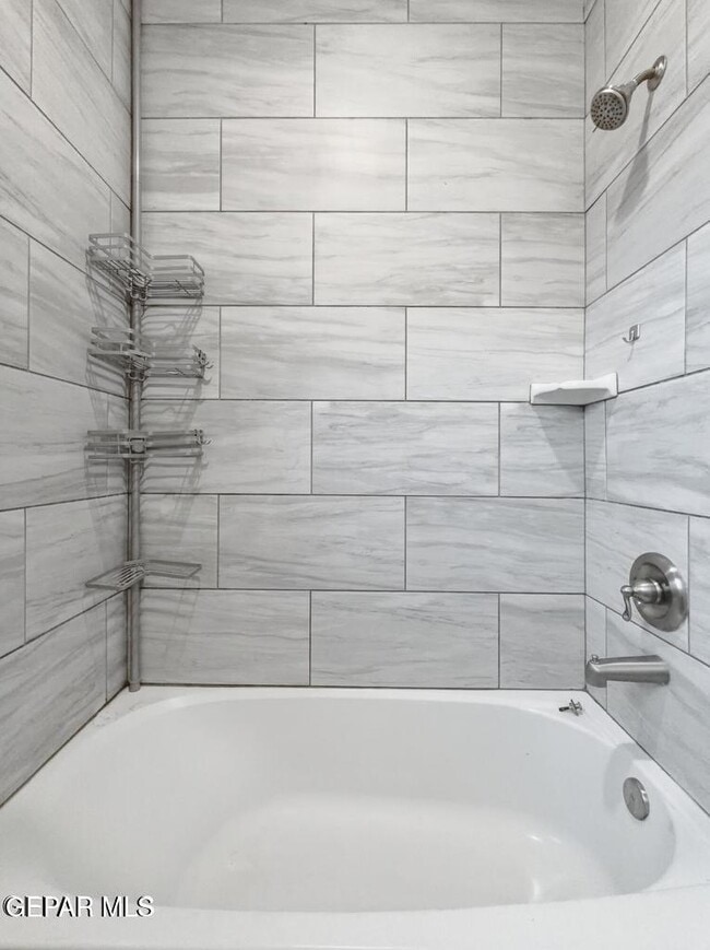 Building Photo - 14616 Tierra Burgos