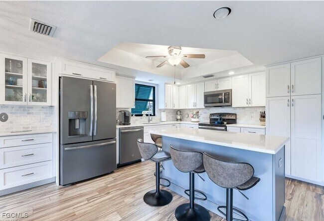 Building Photo - 1914 SE 40th Terrace