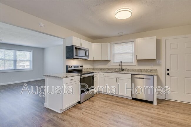 Building Photo - 2336 Prague Ct