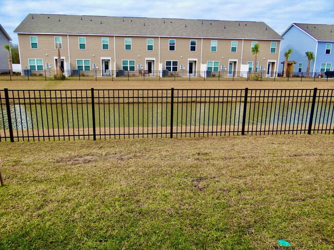 Building Photo - 1 N Yaupon Dr