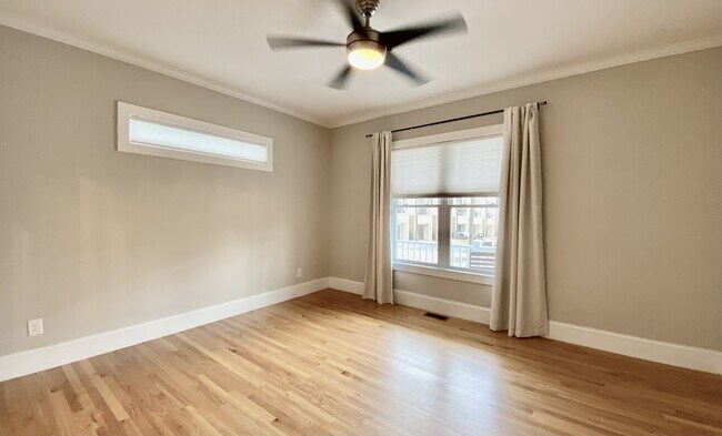 Building Photo - 305 Mallard Ave