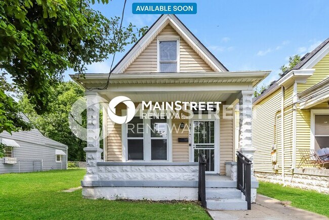 Primary Photo - 5 Bedroom Pet-Friendly Home in Louisville,...