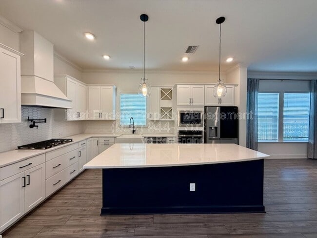 Building Photo - 119 Martha Ct.