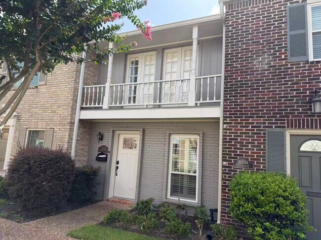 Building Photo - 12743 Huntingwick Dr