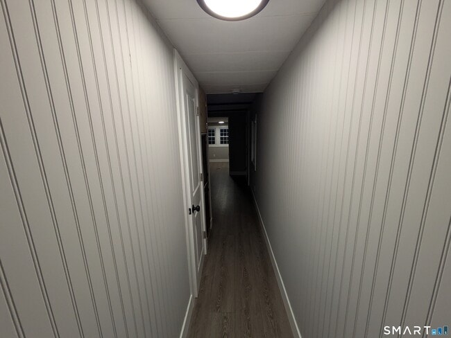 Building Photo - 183 N Main St