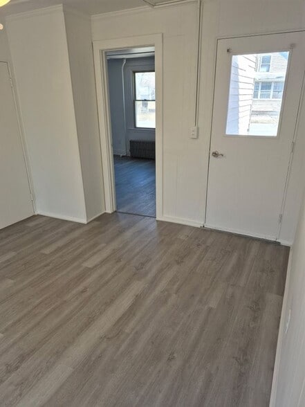 Building Photo - 98 Columbia St